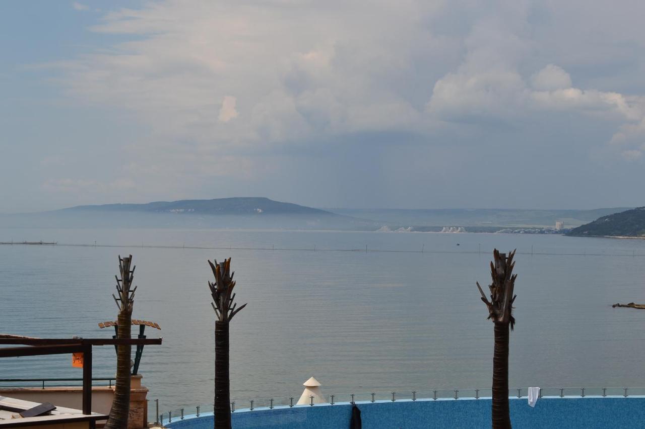 Port Balchik Apartment Exteriör bild